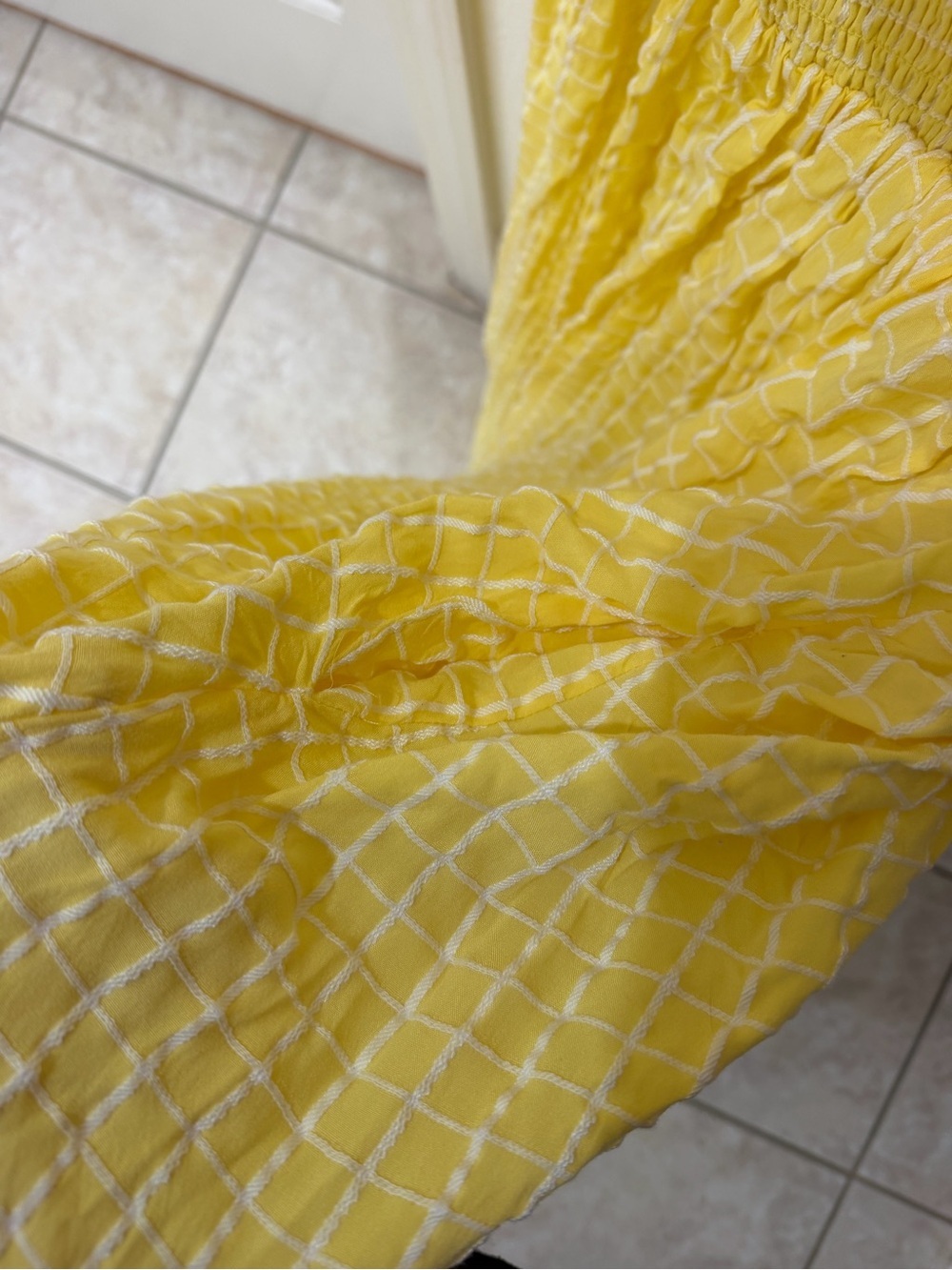Like NEW Yellow and White Puff Sleeve Smocked Midi Dress - Picture 4 of 11